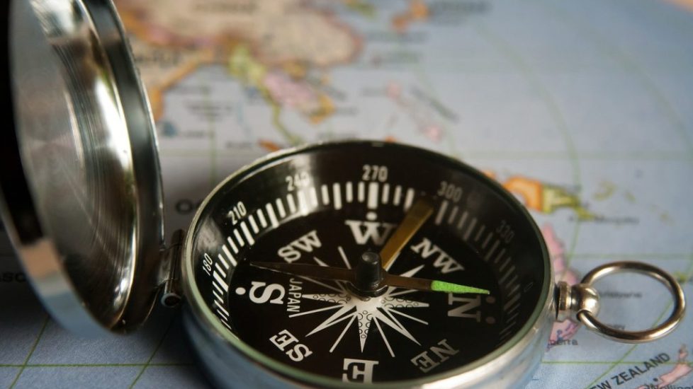 magnetic-compass-390912_1280